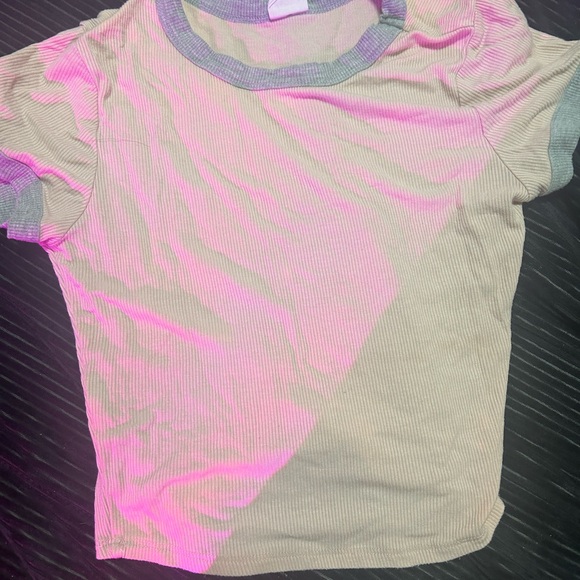 Three basic tees: all tight fitting - Picture 4 of 5